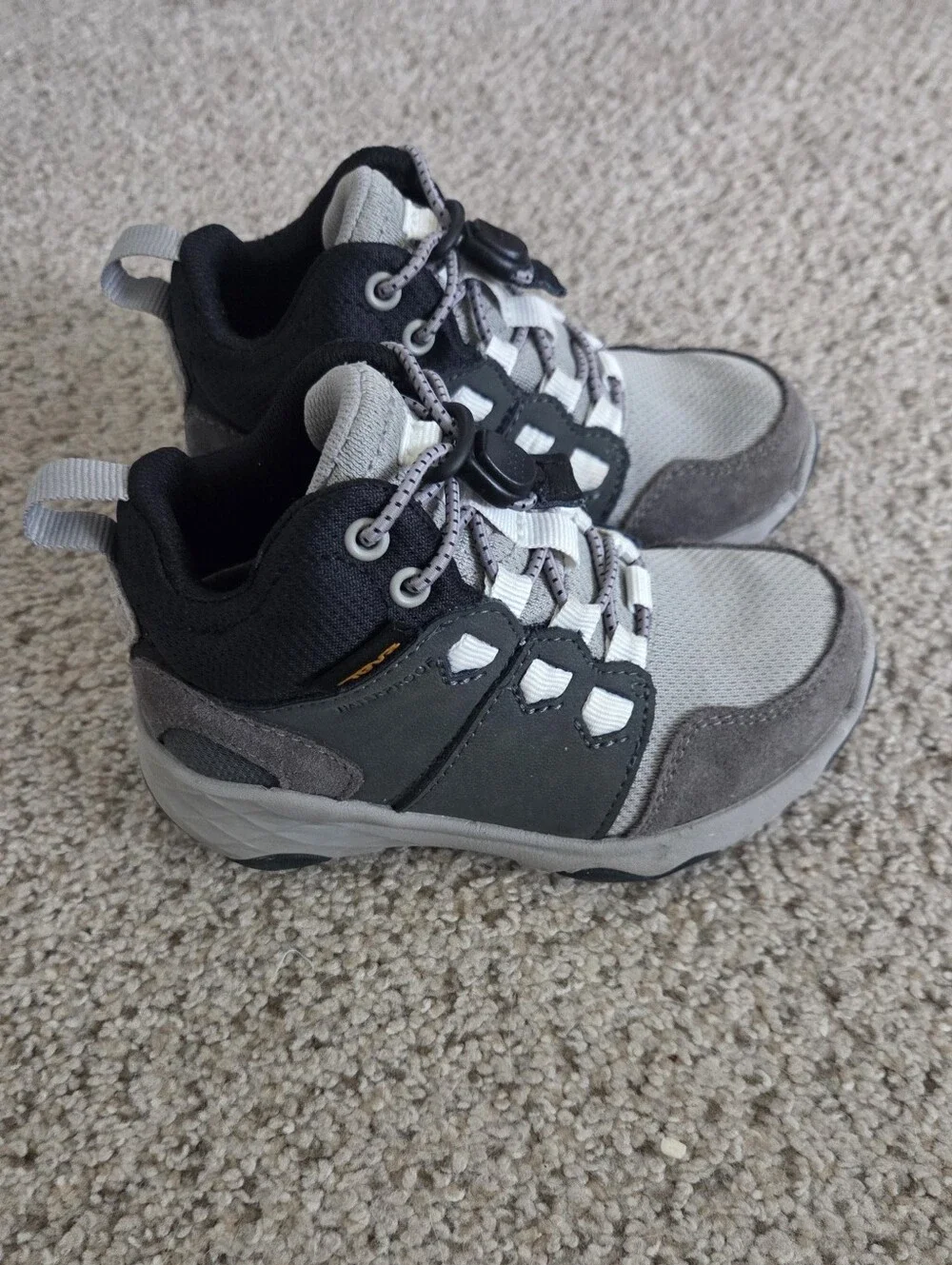 TEVA Canyonview MID Gray and Black Hiking Boots Toddler Kids 8